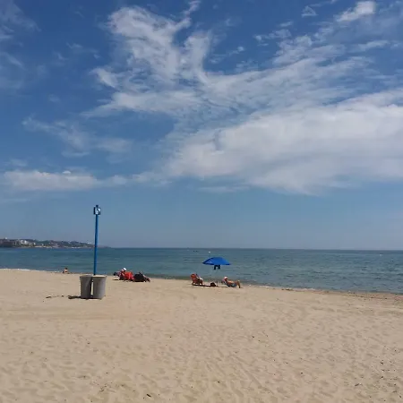 Economico Apartamento 2a Linea Playa Apartment Salou